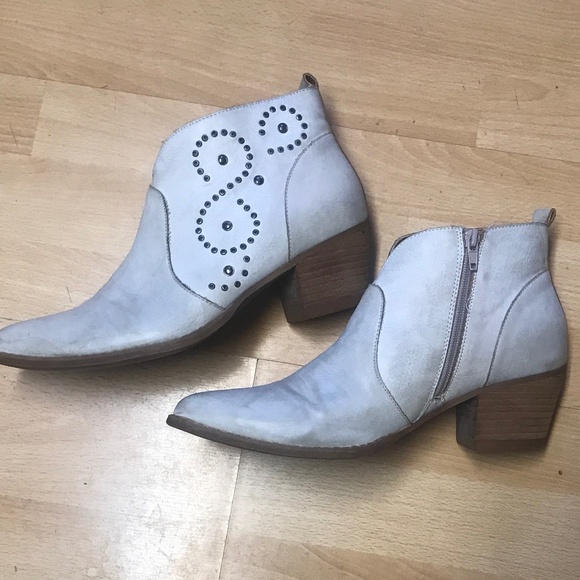 Mi I’m Western Boho Leather Ankle Booties - Picture 1 of 5